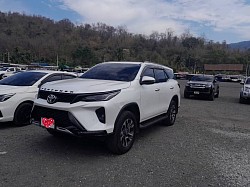 เหมารถ fortuner 0929639843