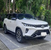 เหมารถ toyota fortuner โทร0929639843
